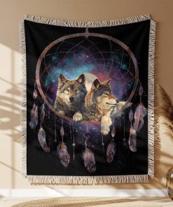 Alternative view of Couverture Tissée Loups et Attrape-Rêves